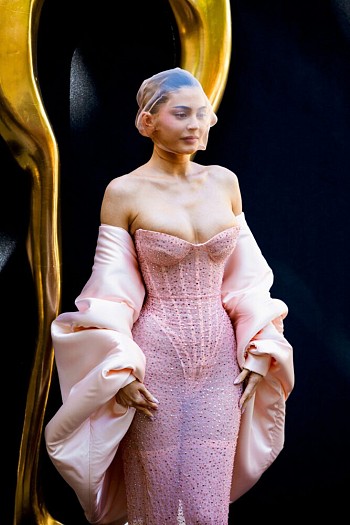 Kylie Jenner’s Breasts and Curvy Figure Steal the Show at Schiaparelli Fashion Show